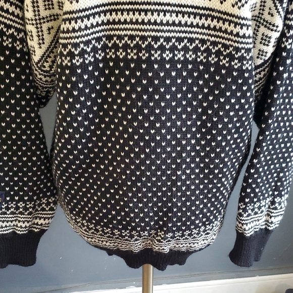 Dale of Norway Black With Multi Colored    Sweater with Nordic Elegance - Picture 8 of 15